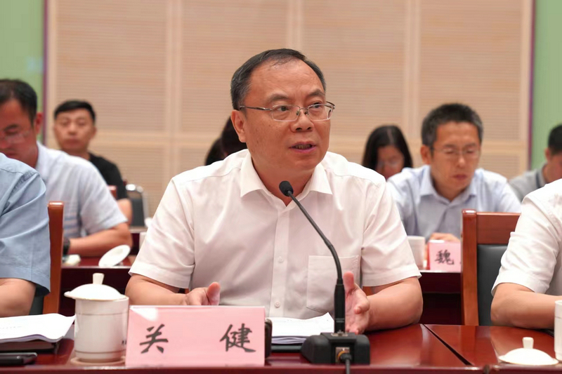 集團(tuán)召開2024年上半年項(xiàng)目建設(shè)工作會議2.jpg